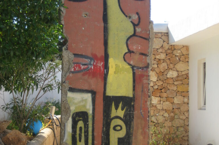 Berliner Mauer in Cala Vadella, Ibiza